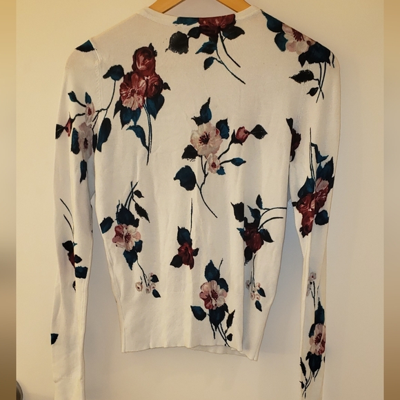 White House Black Market | Woman's floral cardigan - Picture 2 of 3